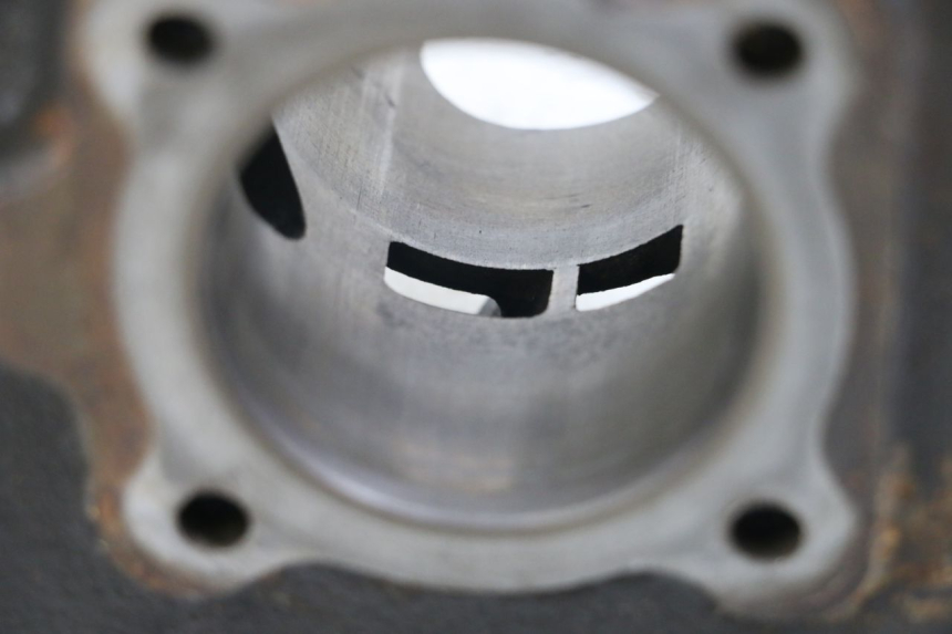 photo de CILINDRO PEUGEOT BUXY 50 (1993 - 1998) - Detalles de los puntos de fijación