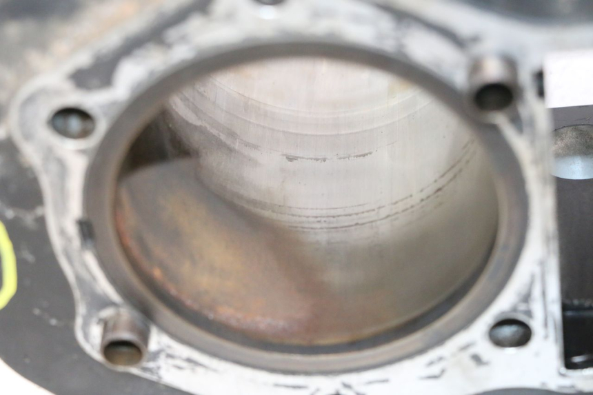 photo de CILINDRO SUZUKI DR S 600 (1985 - 1989) - Estado de la superficie y material
