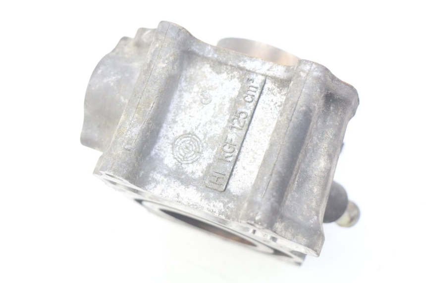 photo de CILINDRO HONDA FES PANTHEON 125 (2003 - 2007) - Detalles de los puntos de fijación