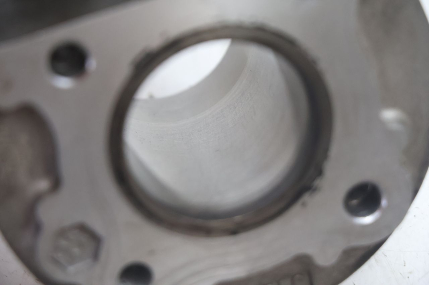 photo de CILINDRO PEUGEOT KISBEE 4T 50 (2010 - 2017) - Detalles de los puntos de fijación