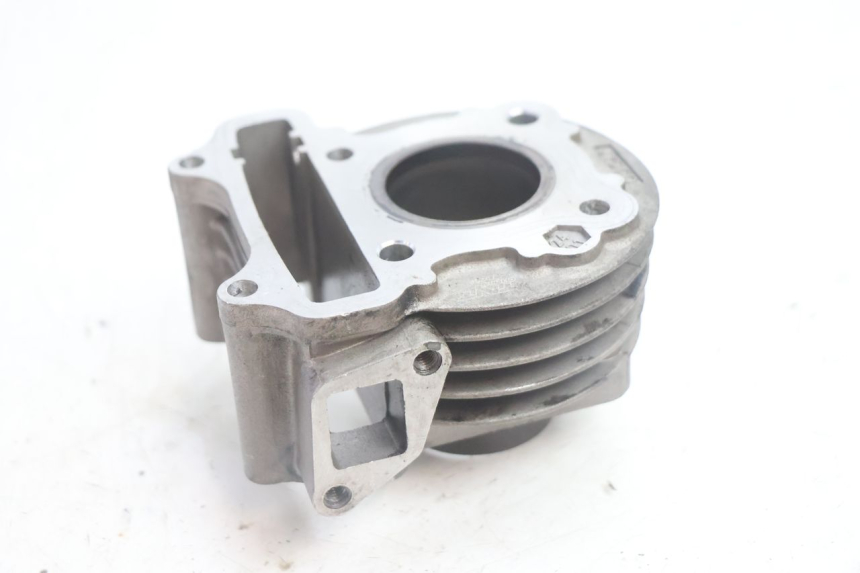 photo de CILINDRO PEUGEOT KISBEE 4T 50 (2010 - 2017) - Estado de la superficie y material