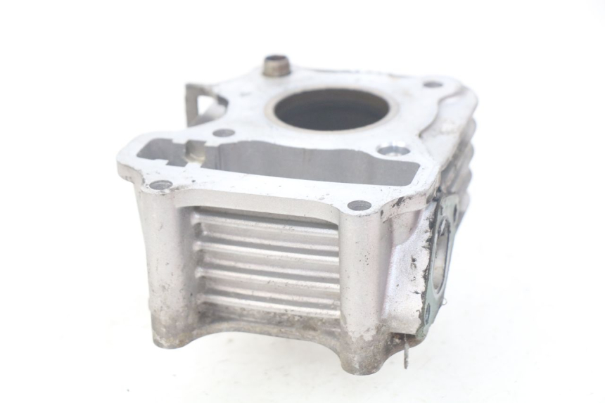 photo de CILINDRO SYM ORBIT III 3 4T 50 (2018 - 2021) - Detalles de los puntos de fijación