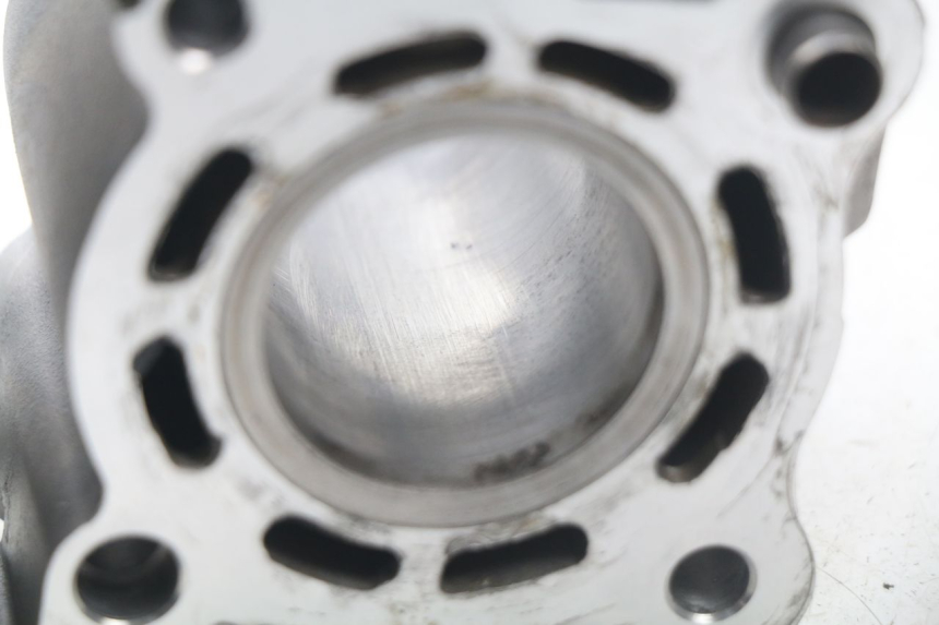 photo de CILINDRO MBK OVETTO 4T 50 (2008 - 2016) - Detalles de los puntos de fijación