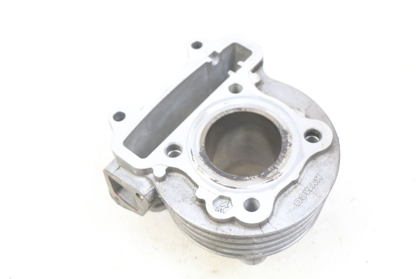 photo de CILINDRO PISTÓN KYMCO AGILITY 16+ 4T 50 (2018 - 2023) - Detalles de los puntos de fijación