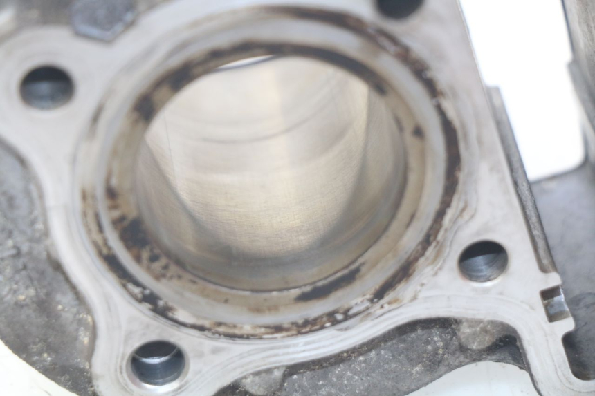 photo de CILINDRO PISTÓN KYMCO AGILITY 4T 50 (2018 - 2022) - Primer plano técnico