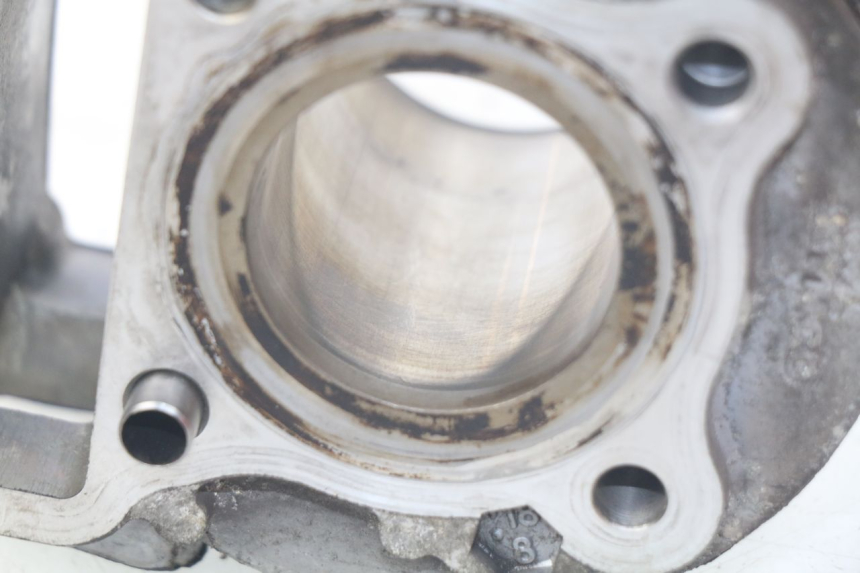 photo de CILINDRO PISTÓN KYMCO AGILITY 4T 50 (2018 - 2022) - Detalles de los puntos de fijación