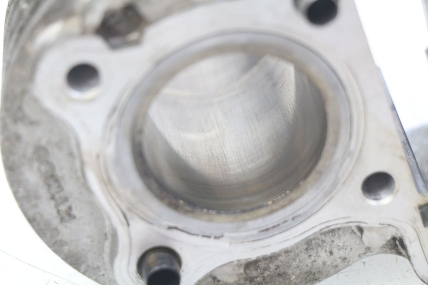 photo de CILINDRO PISTÓN KYMCO AGILITY 4T 50 (2005 - 2018) - Primer plano técnico