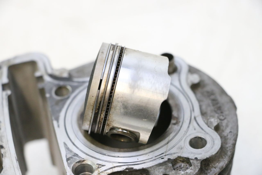 photo de CILINDRO PISTON KYMCO AGILITY PREMIUM 50 (2007 - 2010) - Zoom calidad de ocasión
