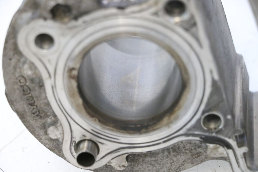 photo de CILINDRO PISTON KYMCO AGILITY PREMIUM 50 (2007 - 2010) - Estado de la superficie y material