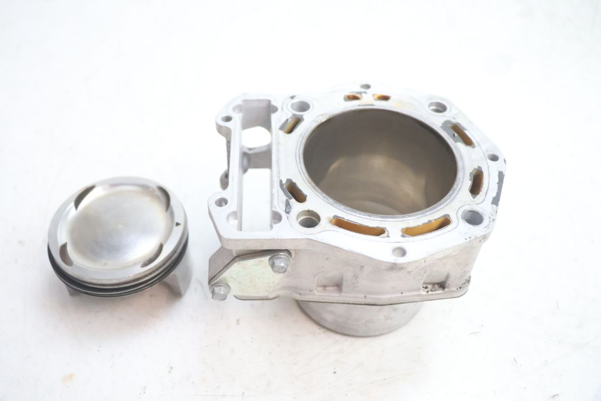 photo de CILINDRO Y PISTÓN TRASERO GILERA GP 800 (2007 - 2013) - Detalle de la pieza