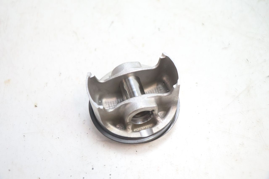 photo de CILINDRO Y PISTÓN TRASERO GILERA GP 800 (2007 - 2013) - Primer plano de alta resolución