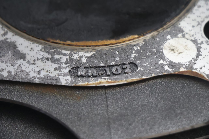 photo de CILINDRO Y PISTÓN TRASERO HARLEY DAVIDSON ROAD GLIDE FLTRXSE 1920 (2018 - 2022) - Primer plano técnico
