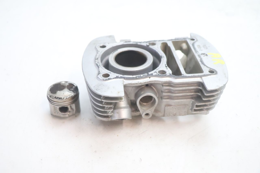 photo de CILINDRO Y PISTÓN TRASERO HONDA XLV VARADERO 125 (2007 - 2012) - Detalle de la pieza