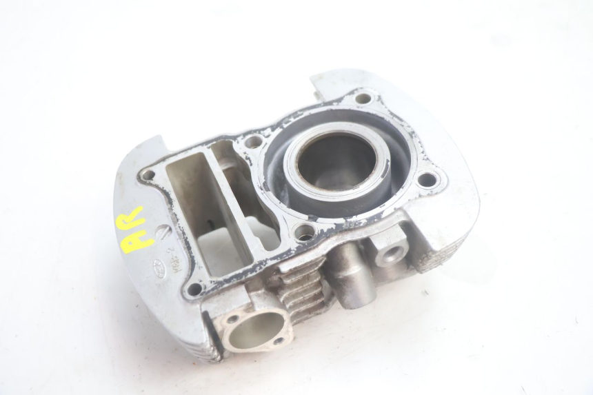 photo de CILINDRO Y PISTÓN TRASERO HONDA XLV VARADERO 125 (2007 - 2012) - Detalles de los puntos de fijación