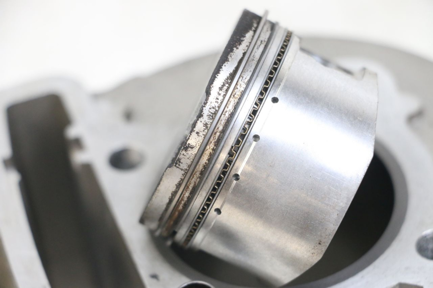 photo de CILINDRO PISTÓN JONWAY AZTRAL 125 (2008 - 2017) - Características distintivas