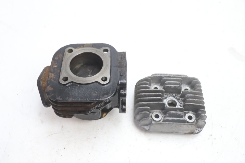 photo de CILINDRO PISTON MBK BOOSTER SPIRIT 50 (1996 - 1999) - Detalles de los puntos de fijación