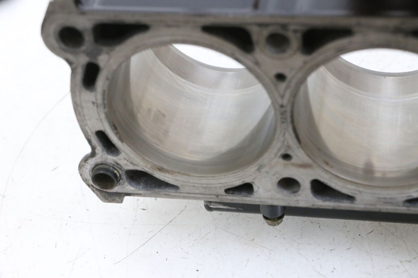 photo de CILINDRO PISTON MV AGUSTA BRUTALE R WALLY 910 (2008 - 2008) - Ángulo de visión alternativo