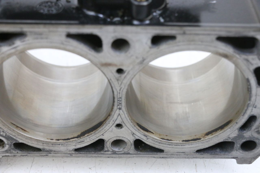 photo de CILINDRO PISTON MV AGUSTA BRUTALE R WALLY 910 (2008 - 2008) - Otra perspectiva