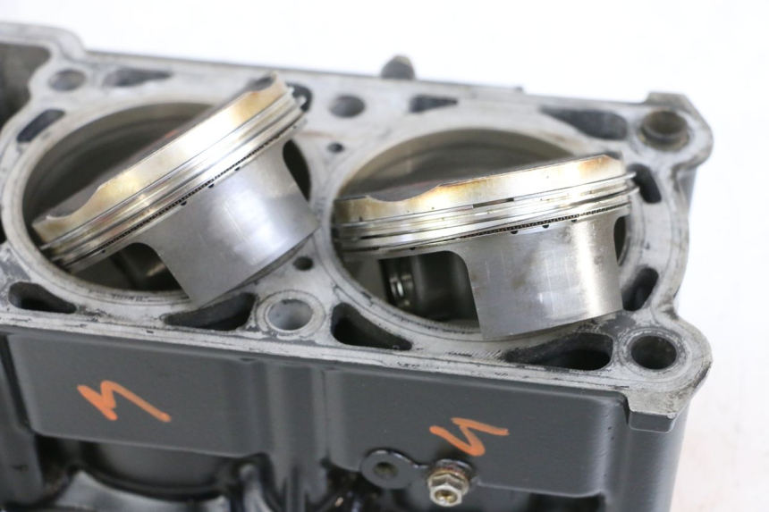 photo de CILINDRO PISTON MV AGUSTA BRUTALE R WALLY 910 (2008 - 2008) - Primer plano técnico