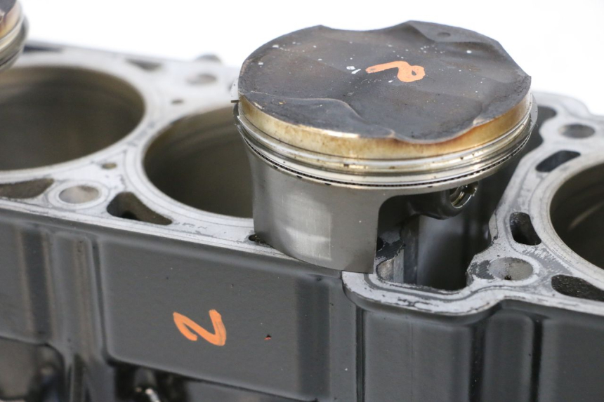 photo de CILINDRO PISTON MV AGUSTA BRUTALE R WALLY 910 (2008 - 2008) - Estado de la superficie y material