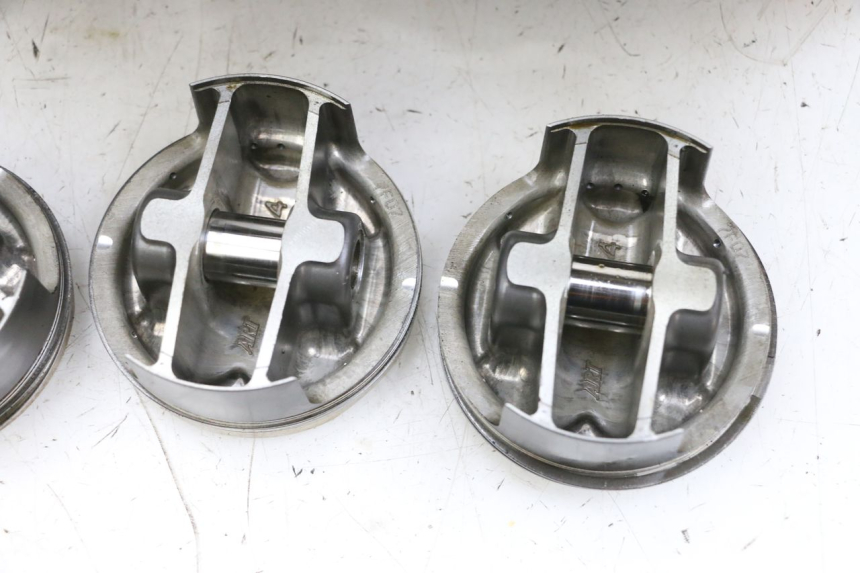 photo de CILINDRO PISTON MV AGUSTA BRUTALE R WALLY 910 (2008 - 2008) - Marcados y referencias originales