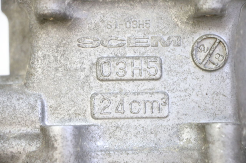 photo de CILINDRO PISTÓN SUZUKI BURGMAN 125 (2007 - 2014) - Detalles de los puntos de fijación