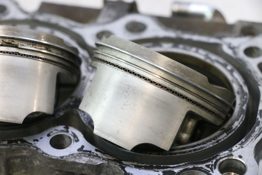 photo de CILINDRO PISTON SUZUKI BURGMAN EXECUTIVE ABS 650 (2006 - 2012) - Enfoque en la estructura