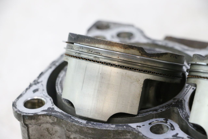 photo de CILINDRO PISTON SUZUKI BURGMAN EXECUTIVE ABS 650 (2006 - 2012) - Zoom calidad de ocasión