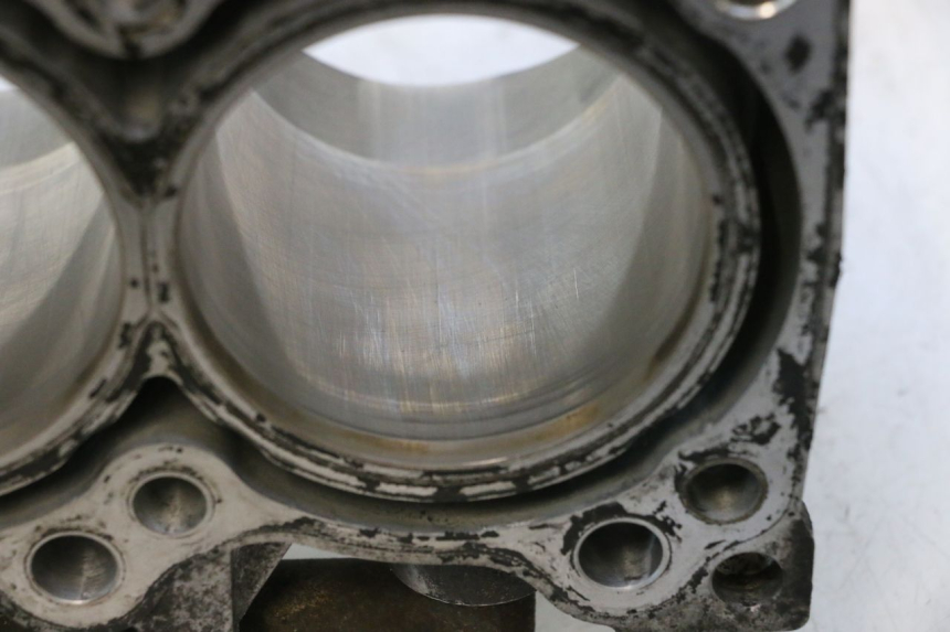 photo de CILINDRO PISTON SUZUKI BURGMAN EXECUTIVE ABS 650 (2006 - 2012) - Otra perspectiva