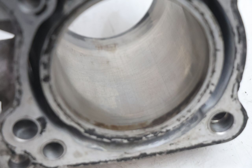 photo de CILINDRO PISTON SUZUKI BURGMAN EXECUTIVE ABS 650 (2006 - 2012) - Enfoque en la estructura