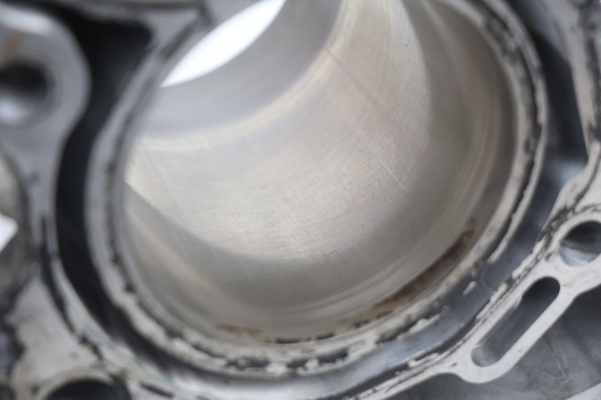 photo de CILINDRO PISTON SUZUKI BURGMAN EXECUTIVE ABS 650 (2006 - 2012) - Zoom calidad de ocasión