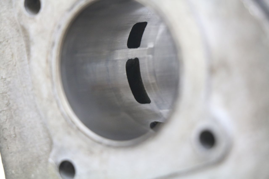 photo de CILINDRO PISTÓN PEUGEOT BUXY 50 (1993 - 1998) - Primer plano técnico