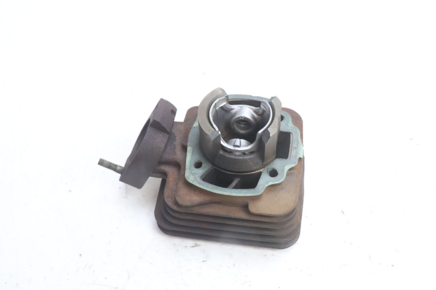 photo de CILINDRO PISTÓN PEUGEOT BUXY 50 (1993 - 1998) - Primer plano técnico