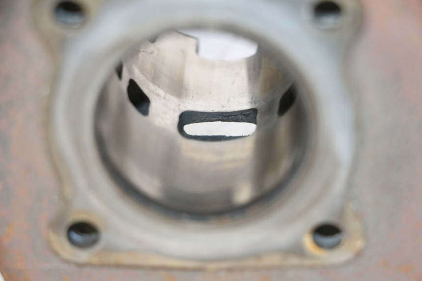 photo de CILINDRO PISTON PEUGEOT CITYSTAR 2T 50 (2018 - 2021) - Enfoque en la estructura