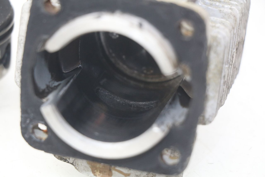 photo de CILINDRO PISTÓN POCKET BIKE COURSE 50 - Detalles de los puntos de fijación