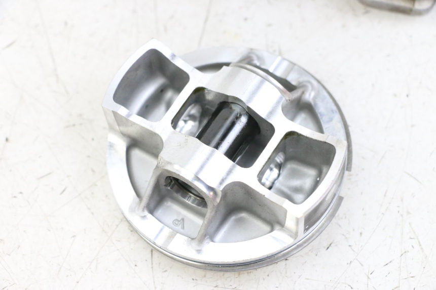 photo de CILINDRO PISTON HONDA CRF R 250 (2020 - 2021) - Primer plano técnico