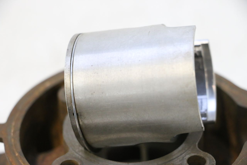photo de CILINDRO PISTON HM HONDA CRM DERAPAGE RR 50 (2006 - 2017) - Ángulo de visión alternativo