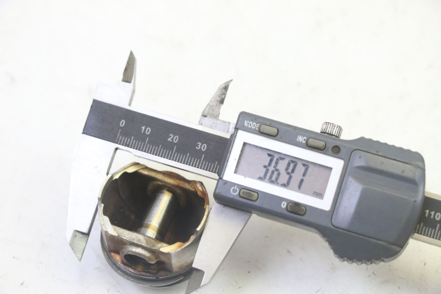 photo de CILINDRO PISTÓN SYM CROX 4T 50 (2016 - 2023) - Enfoque en la estructura