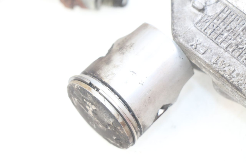 photo de CILINDRO PISTÓN PEUGEOT ELYSTAR 50 (2002 - 2014) - Zoom sobre los componentes