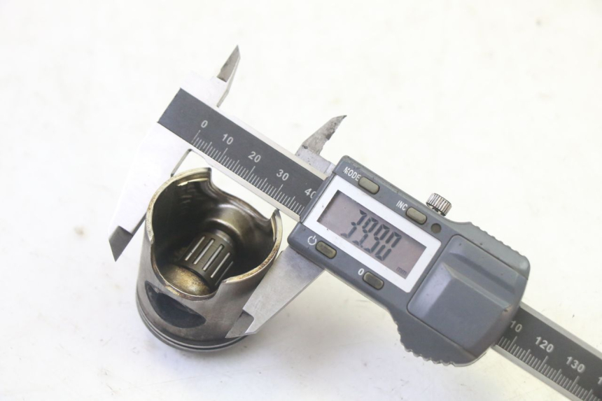 photo de CILINDRO PISTÓN PEUGEOT ELYSTAR 50 (2002 - 2014) - Inspección visual detallada