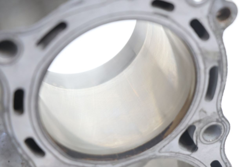 photo de CILINDRO PISTON KAWASAKI ER-6 ER6 N 650 (2005 - 2009) - Enfoque en la estructura