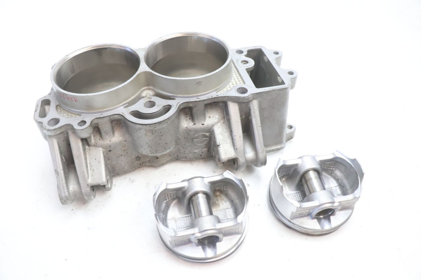 photo de CILINDRO PISTON KAWASAKI ER-6 ER6 N 650 (2005 - 2009) - Primer plano técnico