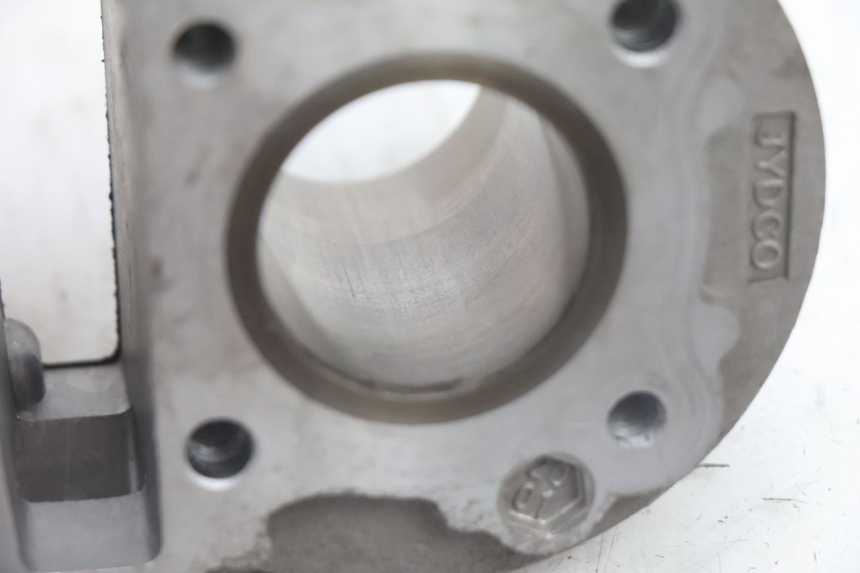 photo de CILINDRO PISTON JM MOTORS EVOLIS 4T 50 (2018 - 2022) - Otra vista del artículo