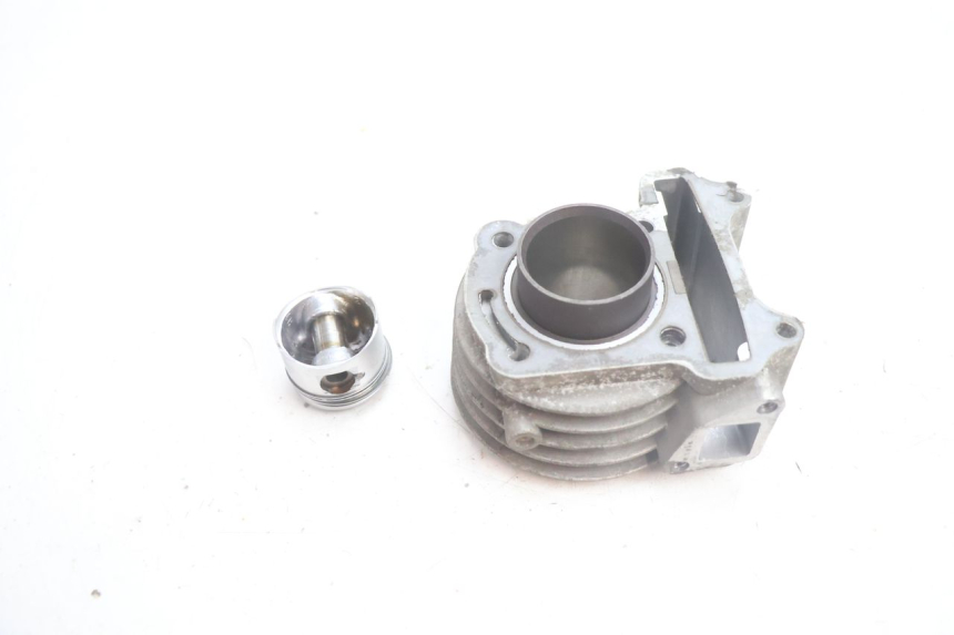 photo de CILINDRO PISTON JM MOTORS EVOLIS 4T 50 (2018 - 2022) - Otra perspectiva