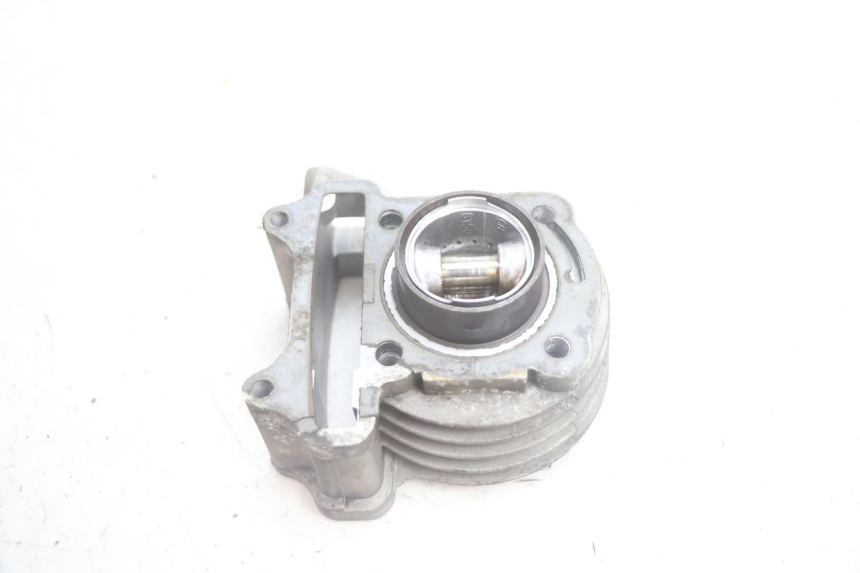 photo de CILINDRO PISTON JM MOTORS EVOLIS 4T 50 (2018 - 2022) - Detalles de los puntos de fijación