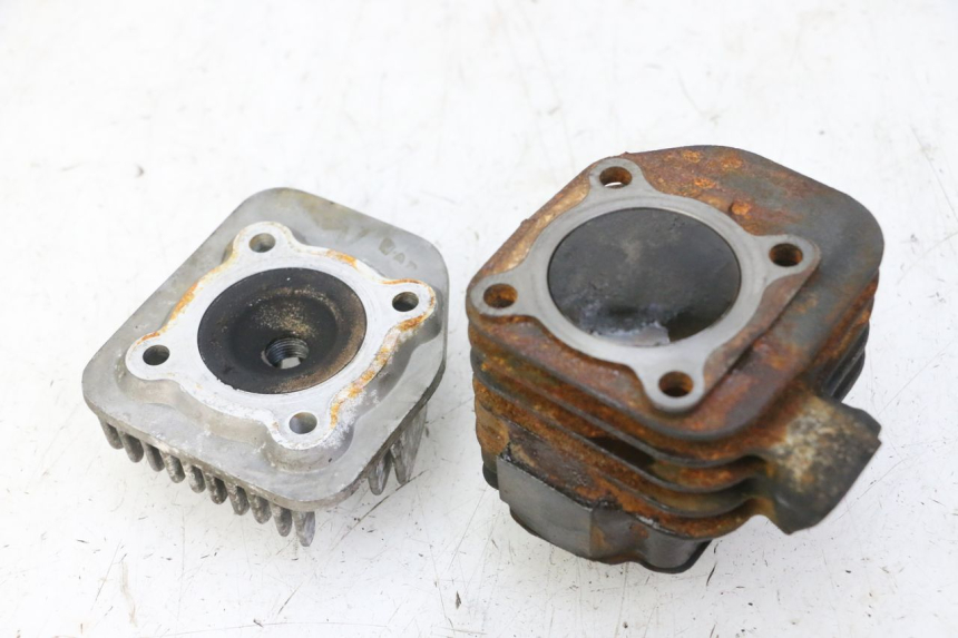 photo de CILINDRO PISTÓN KEEWAY F-ACT FACT 50 (2006 - 2011) - Primer plano técnico