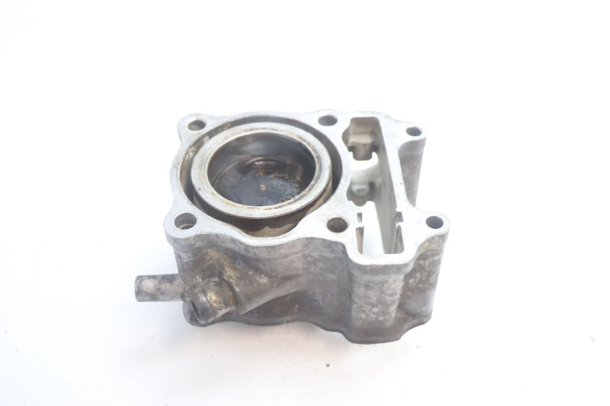 photo de CILINDRO PISTON HONDA FES S-WING SWING ABS 125 (2007 - 2015) - Primer plano técnico