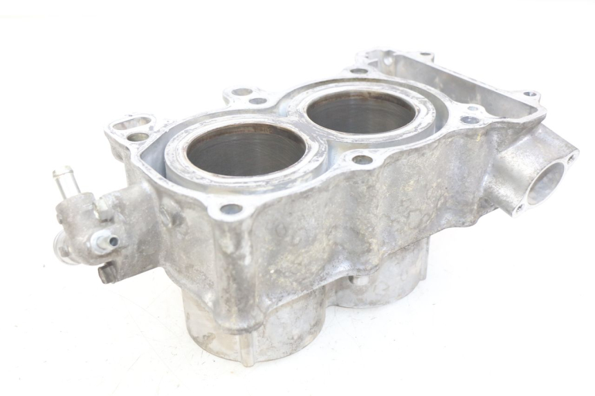 photo de CILINDRO PISTÓN HONDA FJS SILVERWING SILVER WING 400 (2009 - 2016) - Primer plano de alta resolución