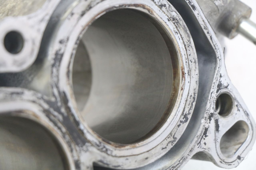 photo de CILINDRO PISTÓN HONDA FJS SILVERWING SILVER WING 400 (2009 - 2016) - Detalles de los puntos de fijación