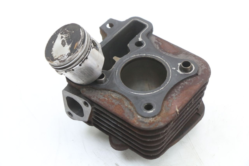 photo de CILINDRO PISTON PIAGGIO FLY 4T 50 (2004 - 2010) - Detalle de la pieza